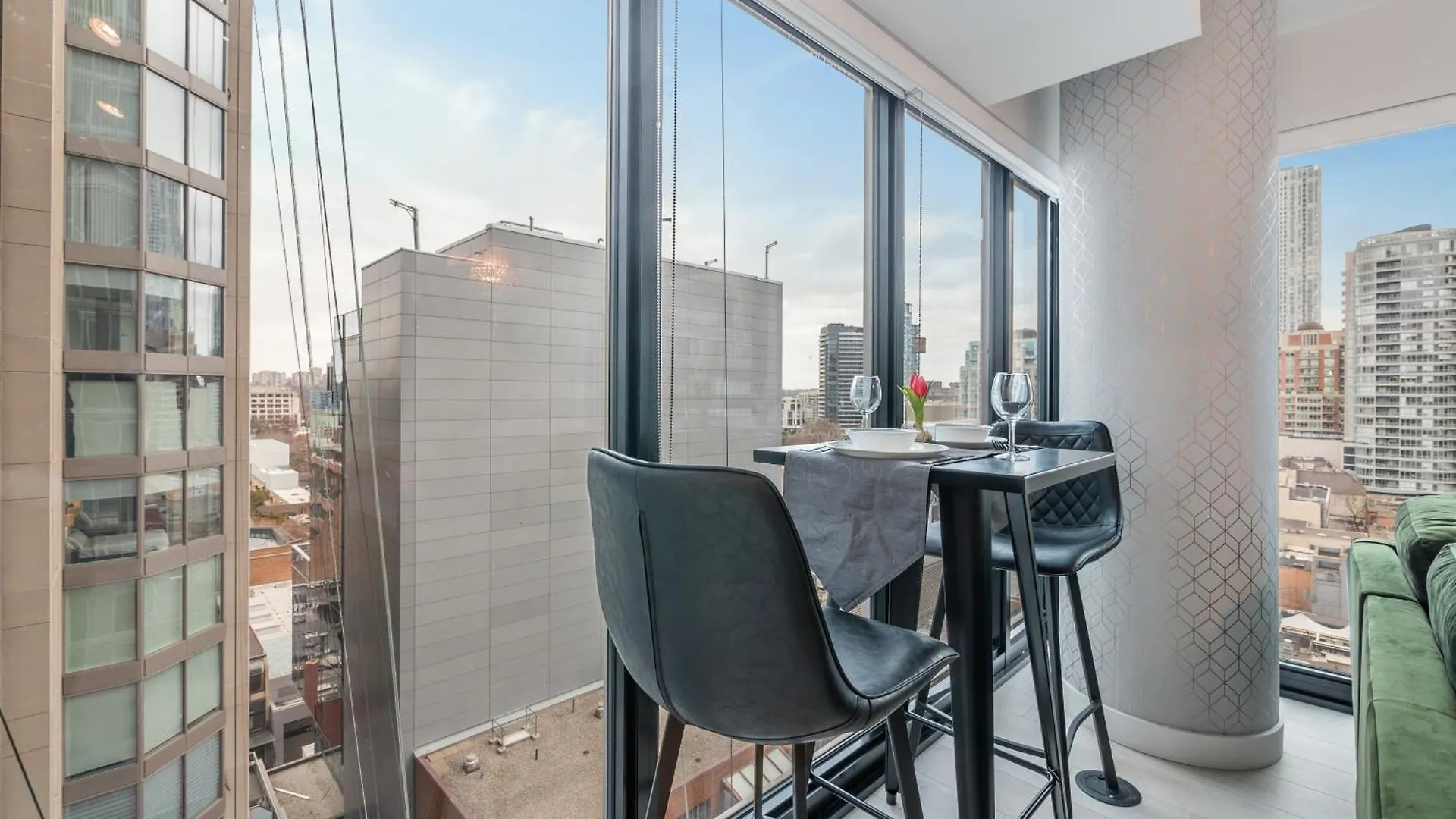 Designer One Bedroom Suite - Yorkville Toronto 0*,  Canada