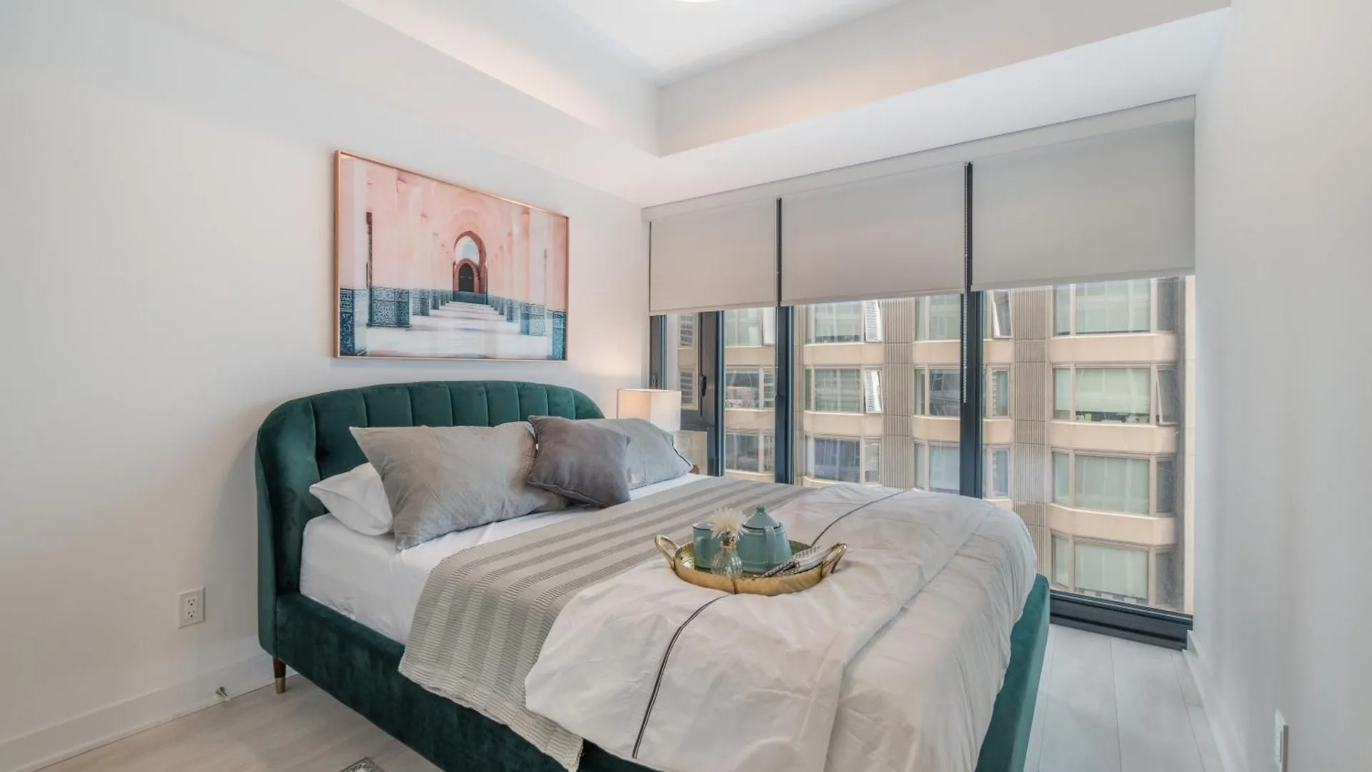 Apartment Designer One Bedroom Suite - Yorkville Toronto Canada