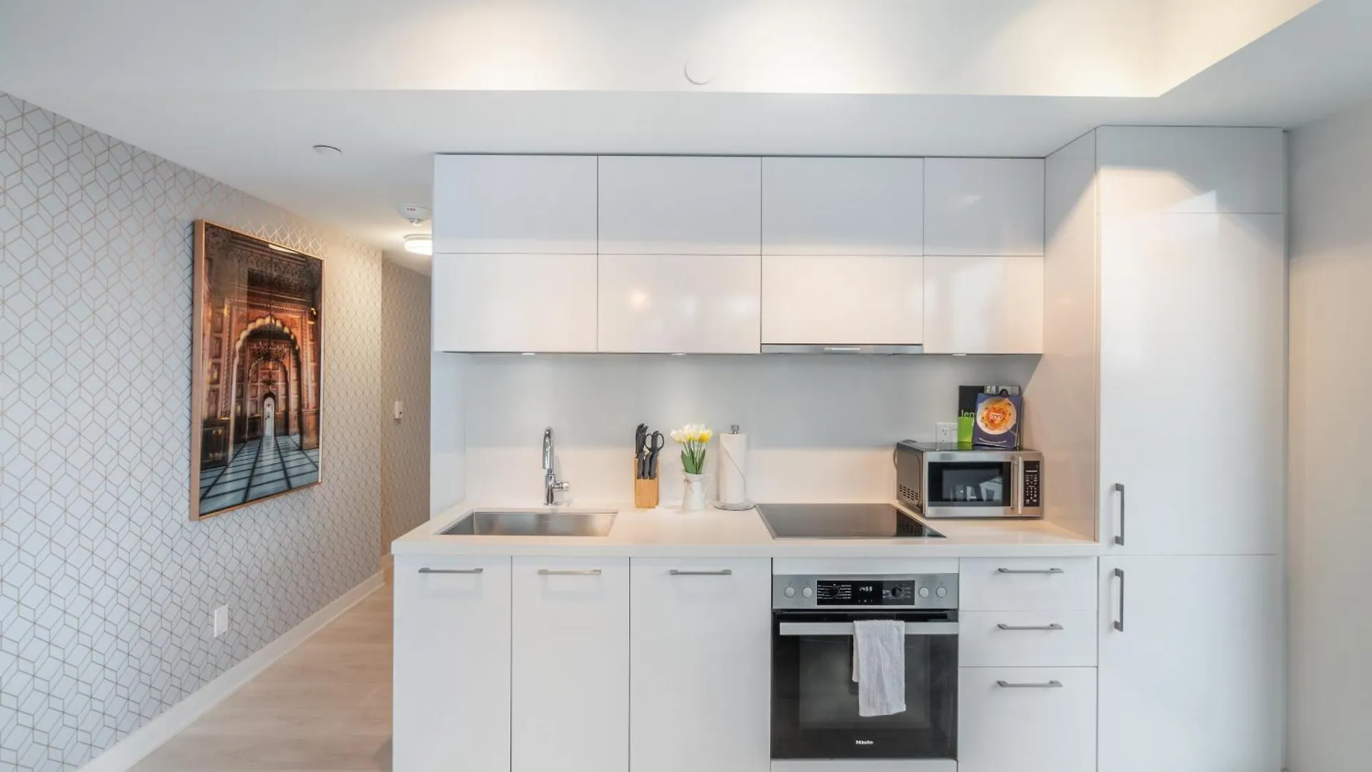 Designer One Bedroom Suite - Yorkville Toronto