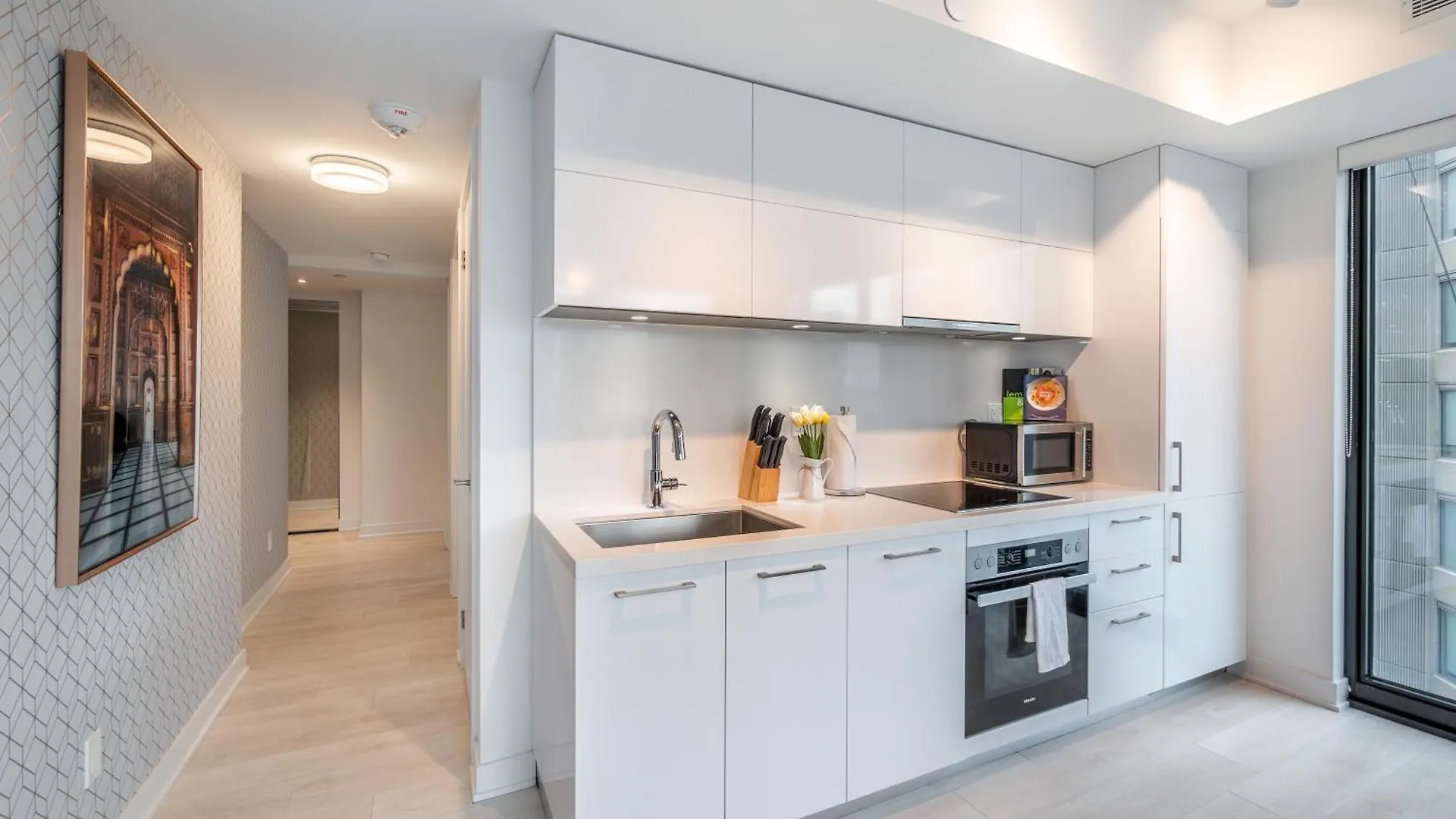 Apartment Designer One Bedroom Suite - Yorkville Toronto Canada