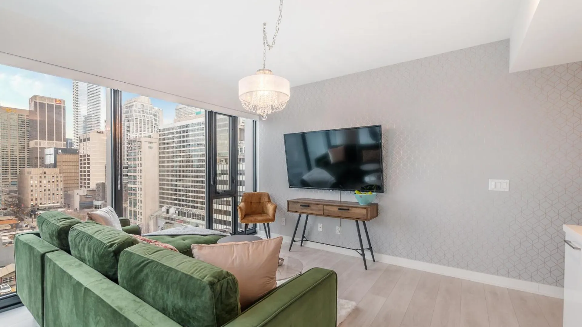 Designer One Bedroom Suite - Yorkville Toronto Apartment